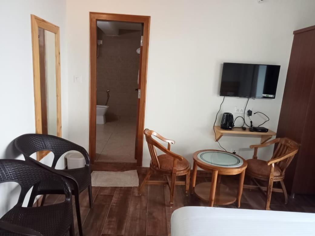 The Kumaon Retreat Hotell Nainital Rum bild