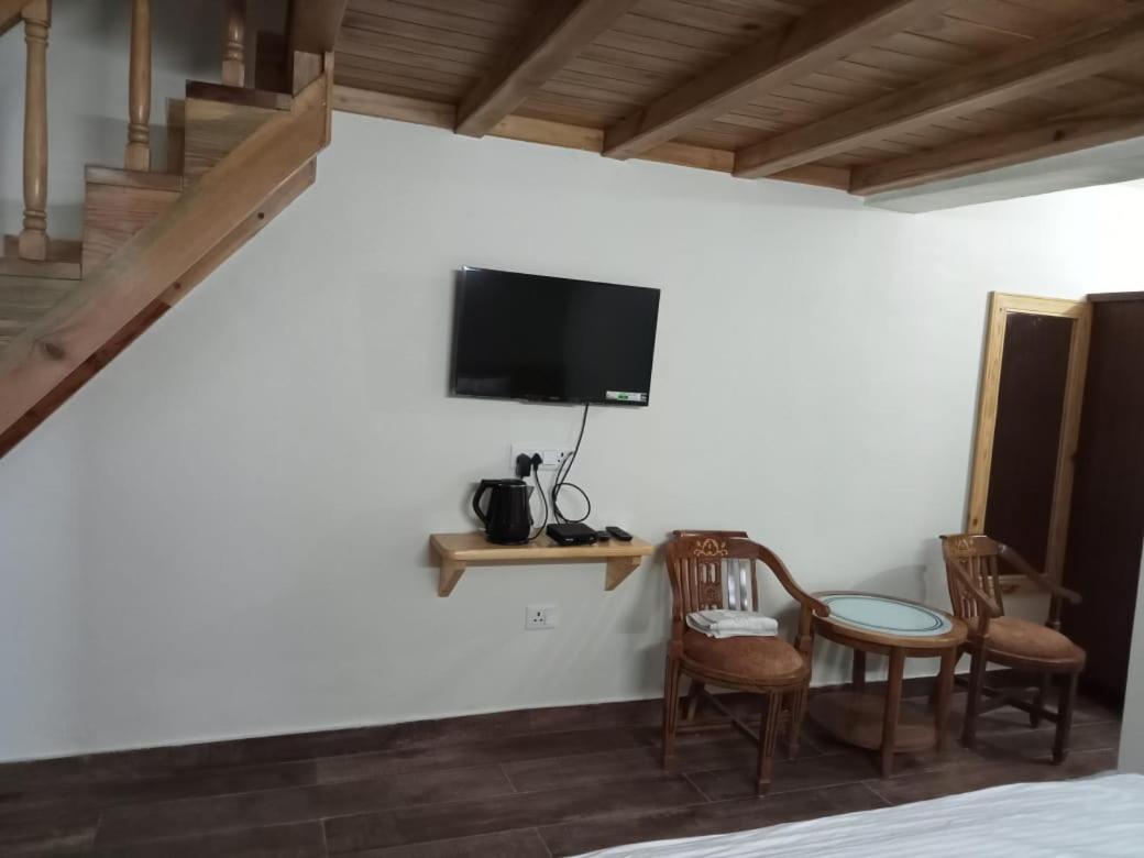 The Kumaon Retreat Hotell Nainital Rum bild